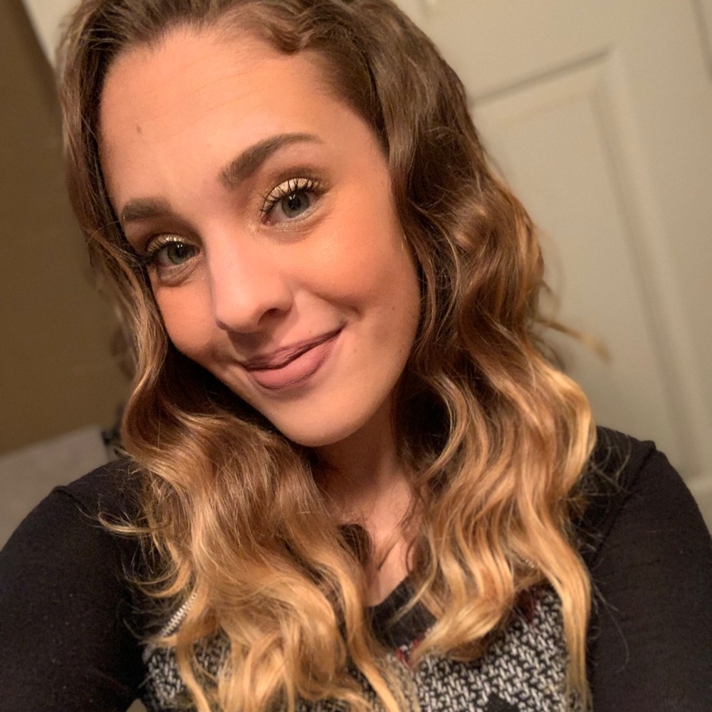 Meet your Posher, Emily